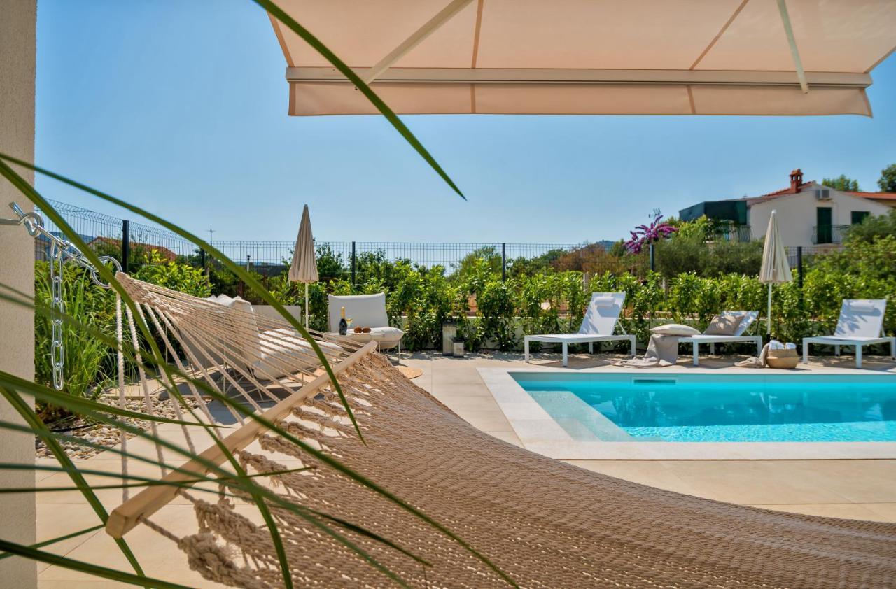 Marula Holiday Home - With Heated Pool Marina Kültér fotó